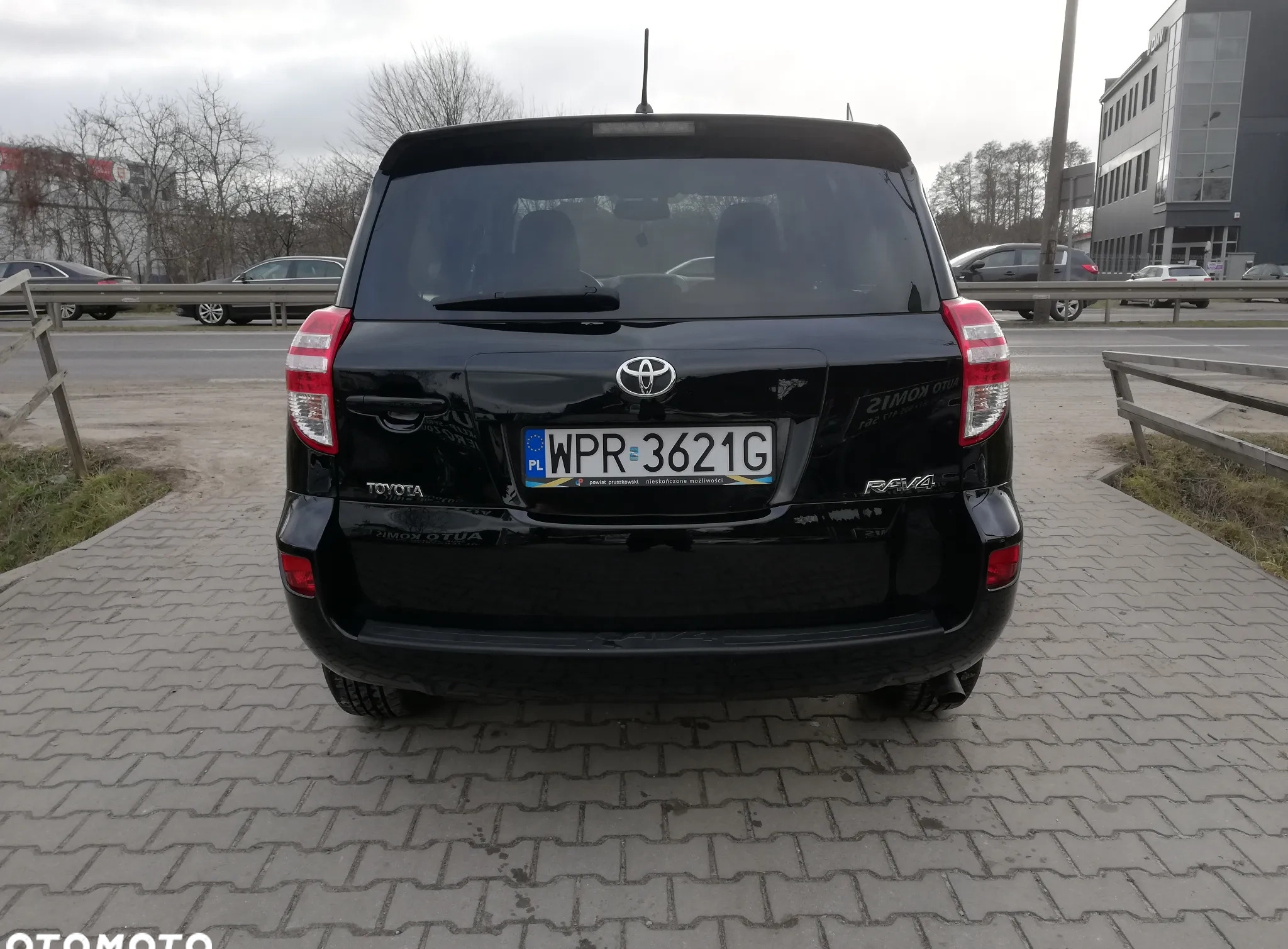 Toyota RAV4 cena 41900 przebieg: 162700, rok produkcji 2009 z Piastów małe 352
